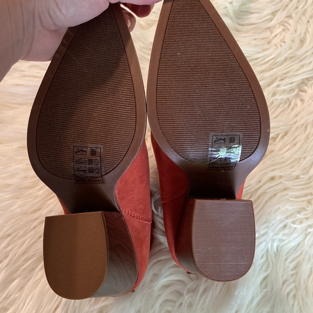 QUPID Booties never been worn size 8.5 beautiful color heel is 4” - Picture 5 of 12